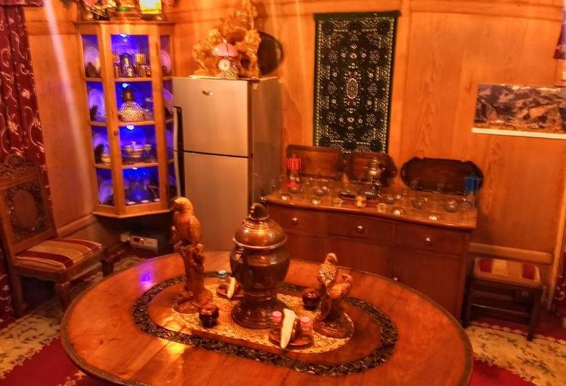 Bed and Breakfast Houseboat Panzey Srinagar Jammu y Cachemira