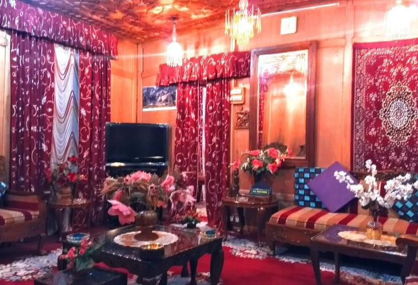 Bed and Breakfast Houseboat Panzey 1