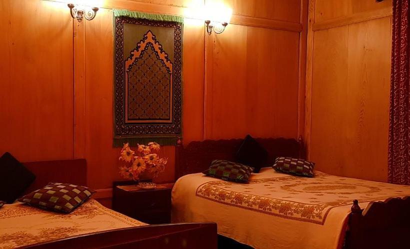 Bed and Breakfast Houseboat Panzey 14