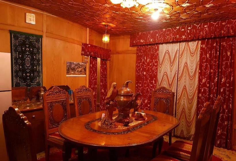 Bed and Breakfast Houseboat Panzey 4