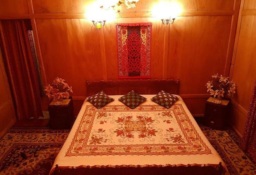 Bed and Breakfast Houseboat Panzey 8