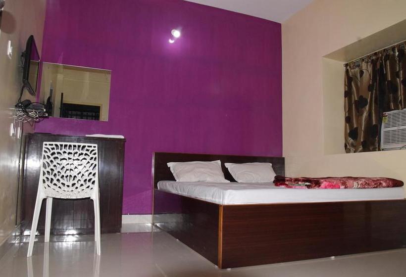 Hotel Jagdamba 8