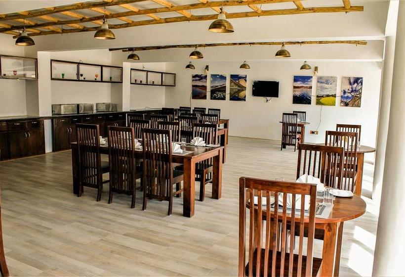 Resort The Driftwood Hotel Leh 10