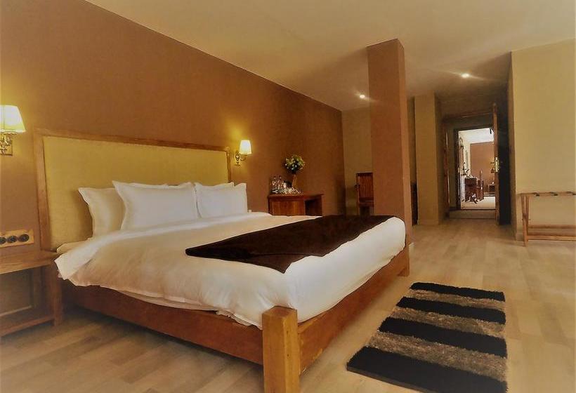 Resort The Driftwood Hotel Leh 11