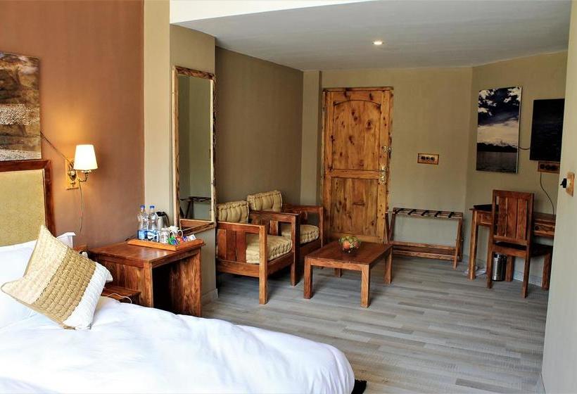 Resort The Driftwood Hotel Leh 6