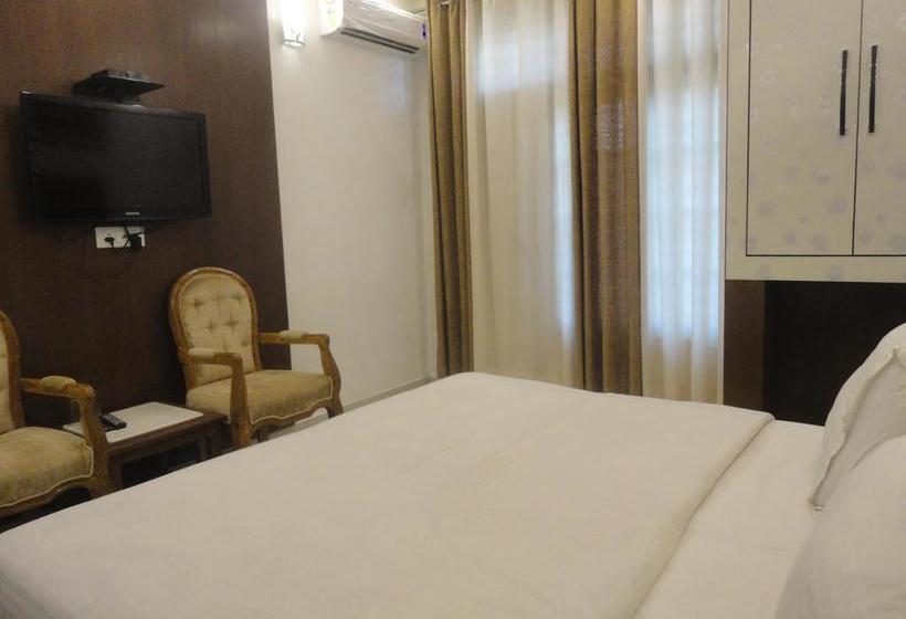 Hotel Anand Niwas 10