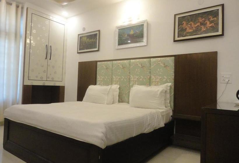 Hotel Anand Niwas 15