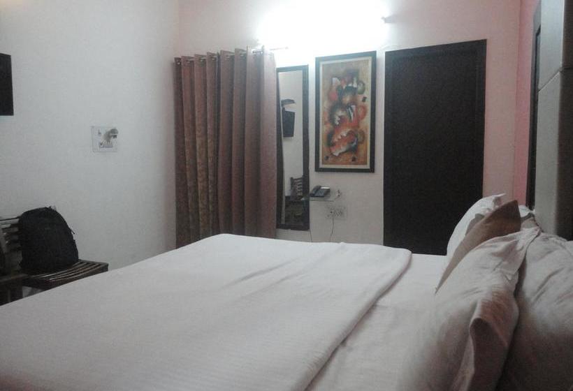 Hotel Anand Niwas 16