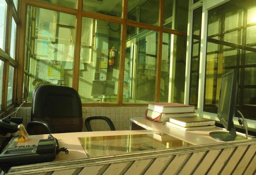 Hotel Anand Niwas 18