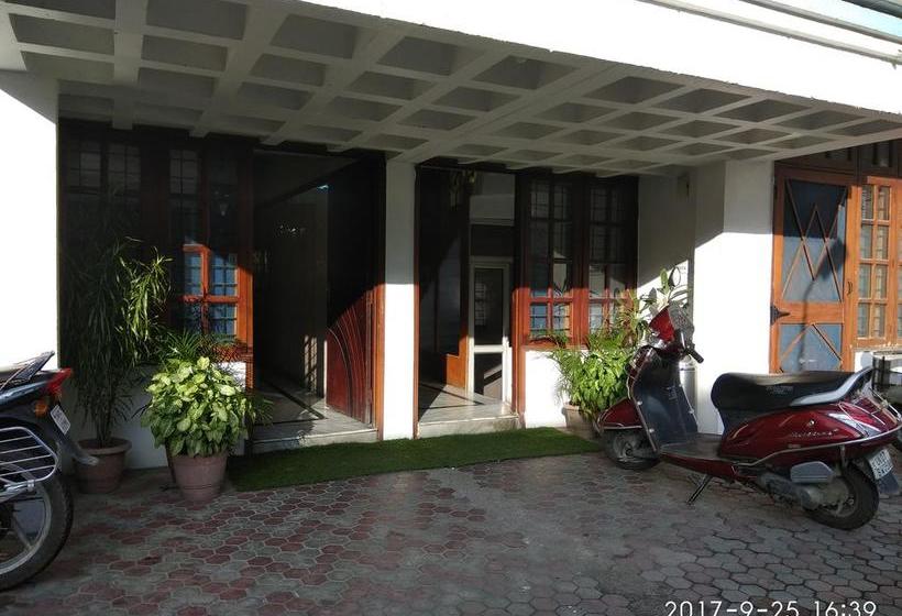 Hotel Anand Niwas 19