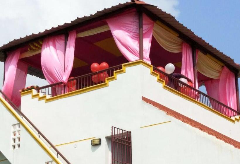 Lazy Day S Beach Resort 2