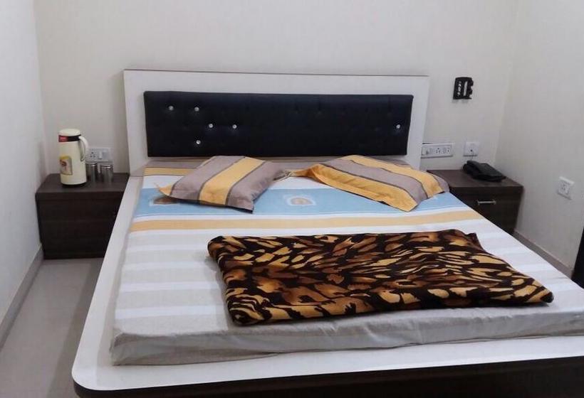 Hotel Giriraj Kripa Atithi Bhawan