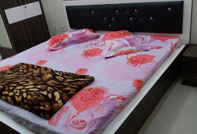 Hotel Giriraj Kripa Atithi Bhawan 1