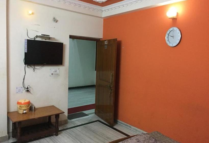 Hotel Giriraj Kripa Atithi Bhawan 14