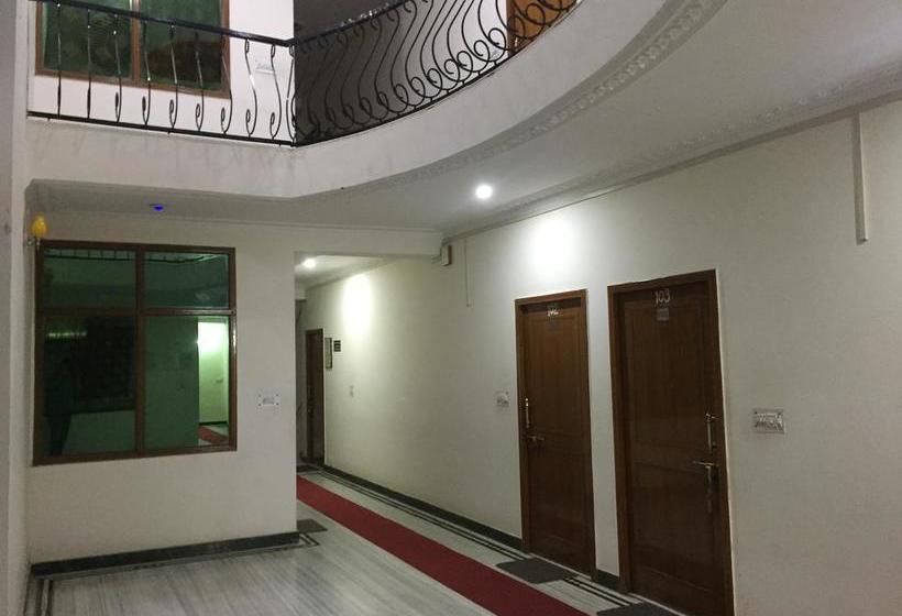 Hotel Giriraj Kripa Atithi Bhawan 16
