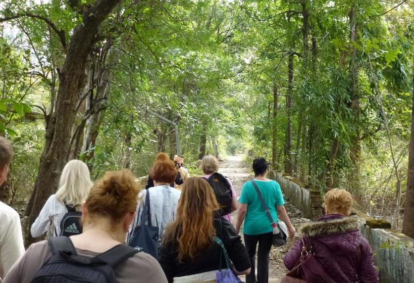 Hotel Nammastay Traveller S Hub 13