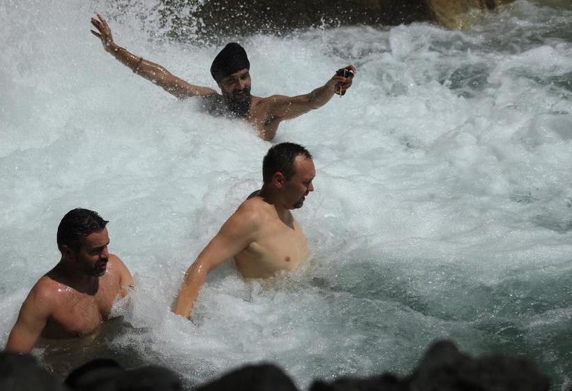 Hotel Nammastay Traveller S Hub 15