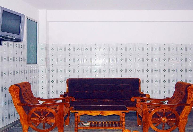 Hotel Boopathy Lodge 9