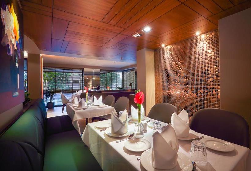 Hotel The Grandeur Boutique 19