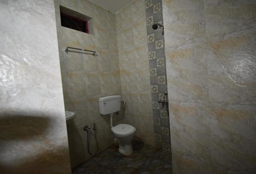 Hotel Kunal Beach House 11