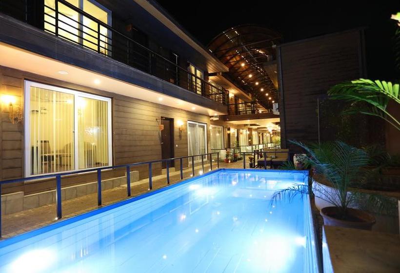 Hotel Sinon Baga Retreat 1