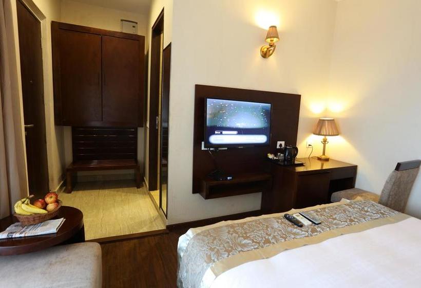 Hotel Sinon Baga Retreat 12