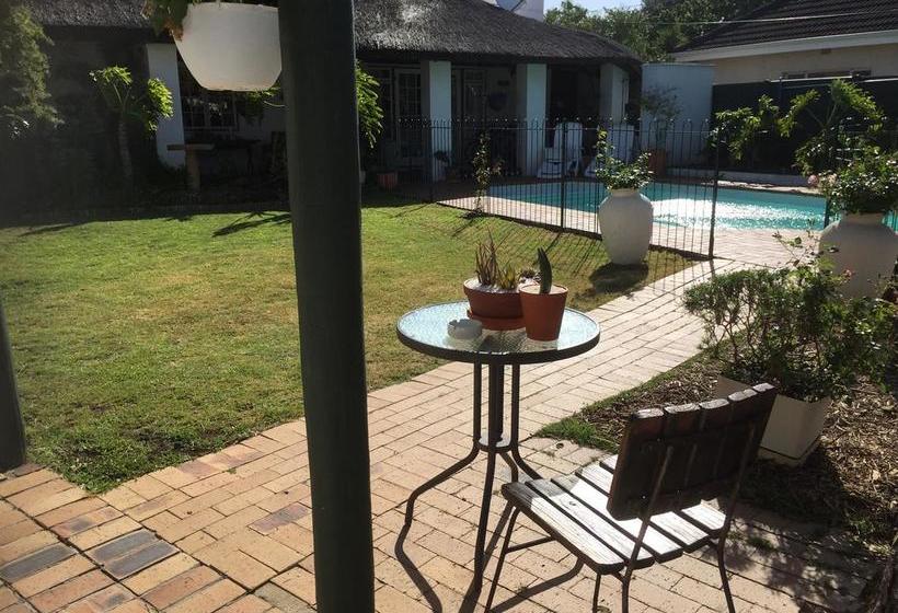 Howards End Manor B&b 3