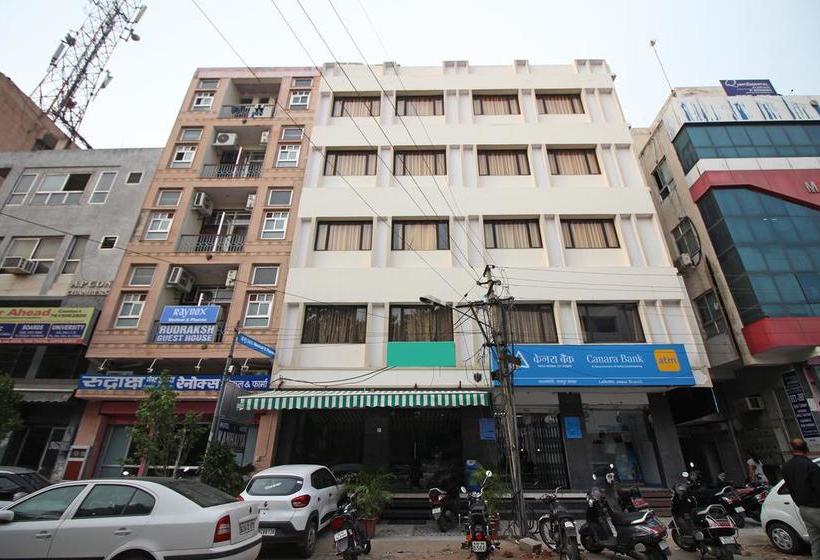 Oyo 6545 Hotel Kanhiya 18
