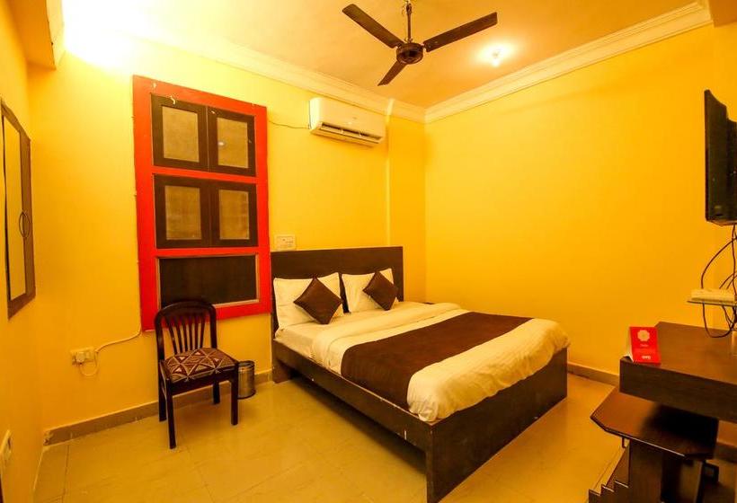 Oyo 9305 Hotel Dwarika Inn 13