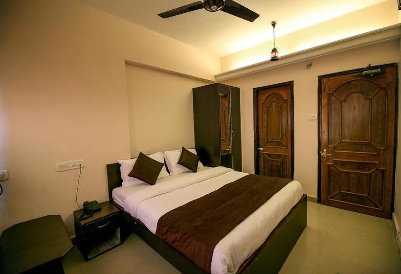 Oyo 9305 Hotel Dwarika Inn 15