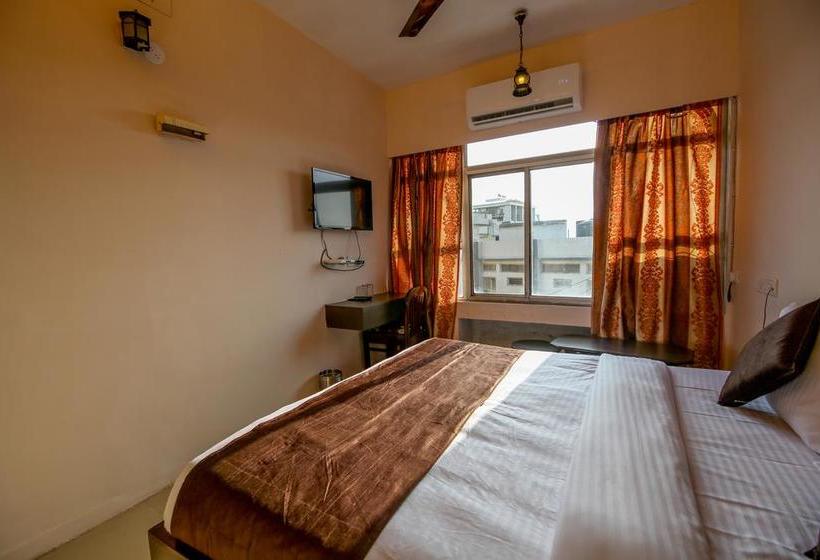 Oyo 9305 Hotel Dwarika Inn 17