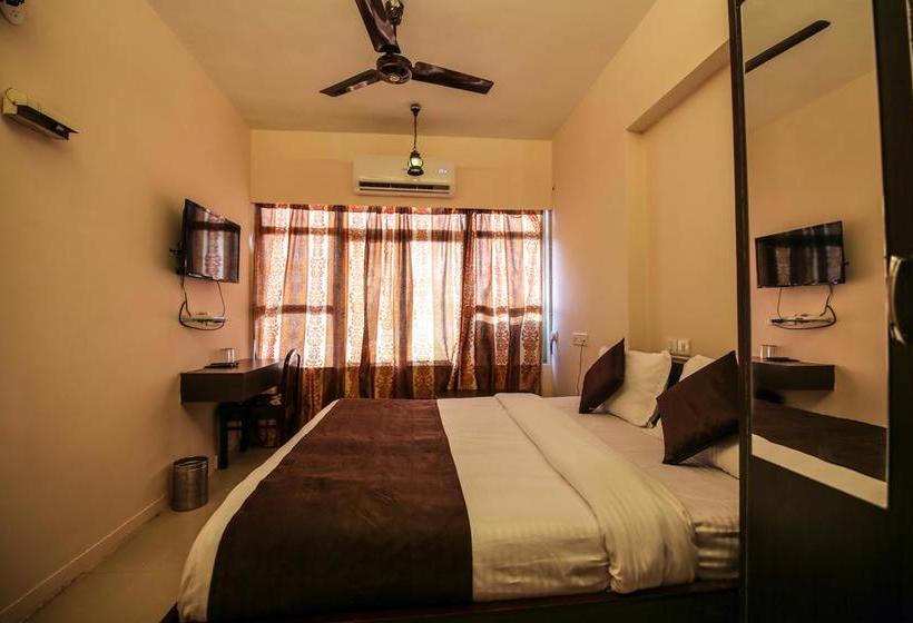 Oyo 9305 Hotel Dwarika Inn 20