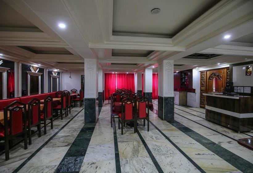 Oyo 9305 Hotel Dwarika Inn 6