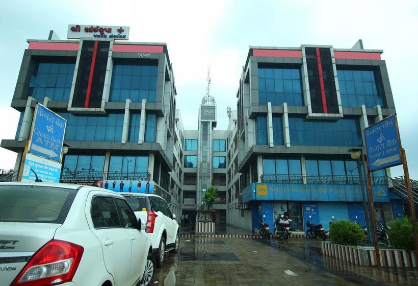 Oyo 9238 Hotel Meet Palace