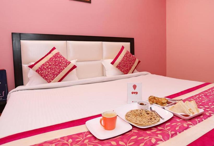 Hotel Oyo 9341 Mascot Pentazz 18