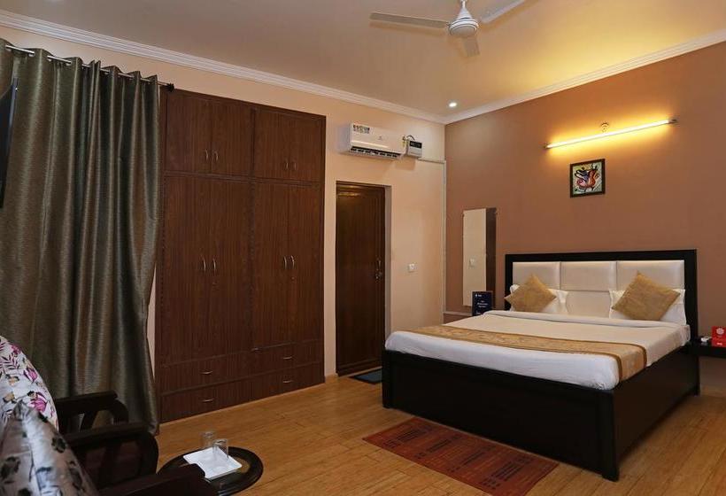 Hotel Oyo 9341 Mascot Pentazz 19