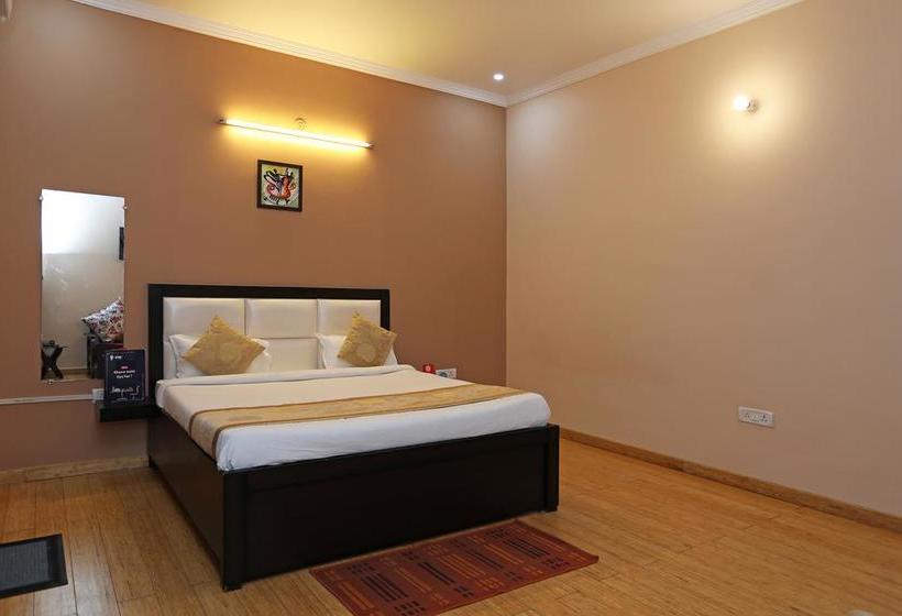 Hotel Oyo 9341 Mascot Pentazz 20