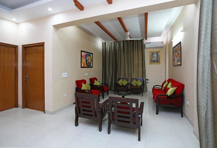 Hotel Oyo 9341 Mascot Pentazz 4