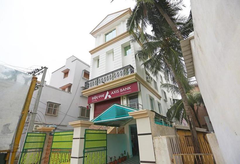 Oyo 9344 Hotel Gangotri 1