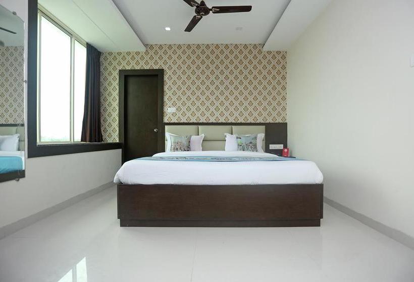 Oyo 9344 Hotel Gangotri 12