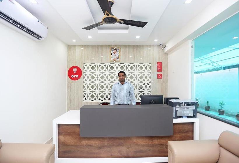 Oyo 9344 Hotel Gangotri 2