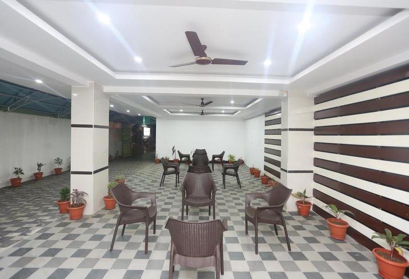 Oyo 9344 Hotel Gangotri 5