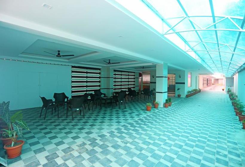 Oyo 9344 Hotel Gangotri 6