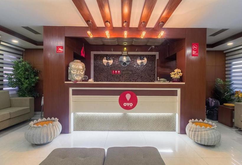 Oyo 7786 Hotel Monsoon Palace 1