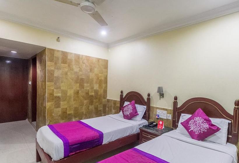 Oyo 7786 Hotel Monsoon Palace 12