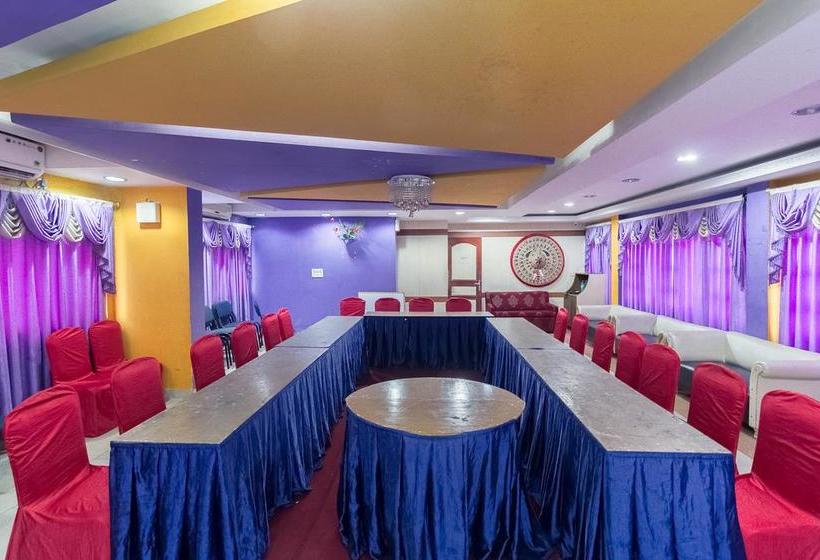 Oyo 7786 Hotel Monsoon Palace 7