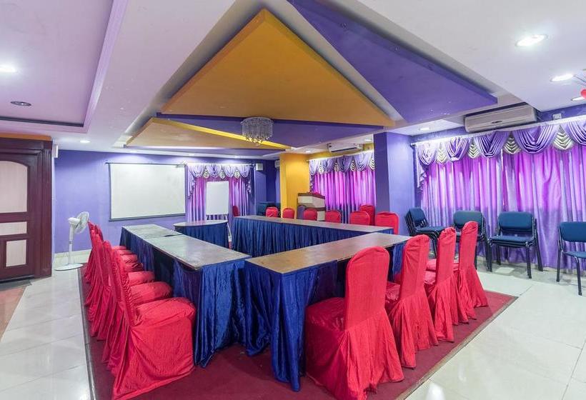 Oyo 7786 Hotel Monsoon Palace 9