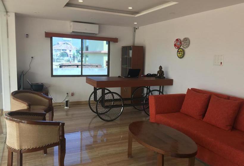 The Bodhgaya Hotel School 8