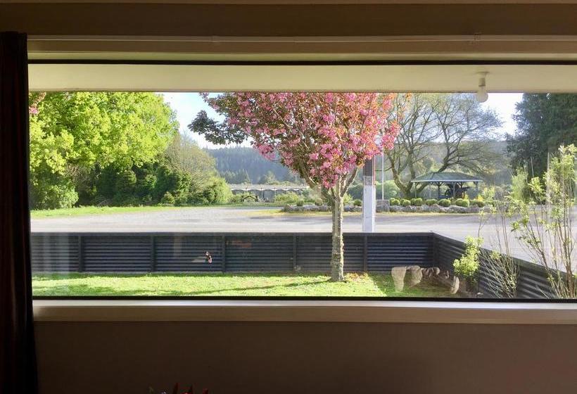 Kaniere Bridge B&b 2