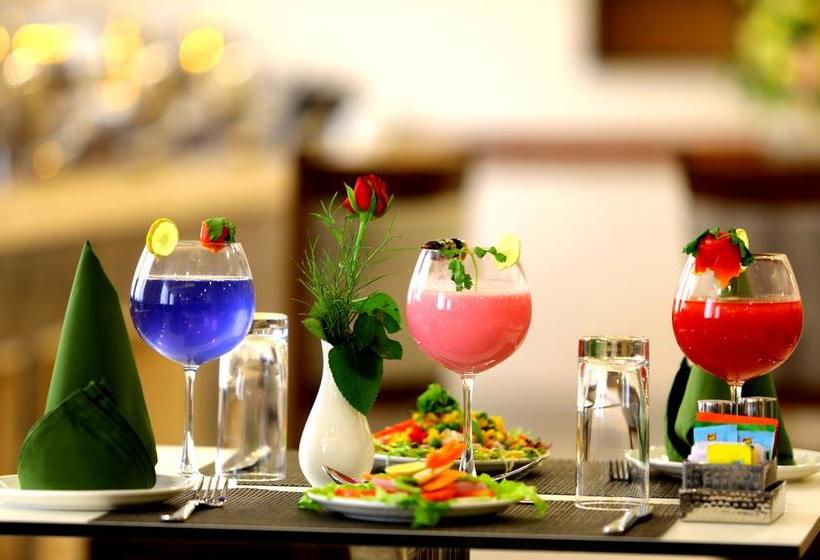 Hotel Starlit Suites 10